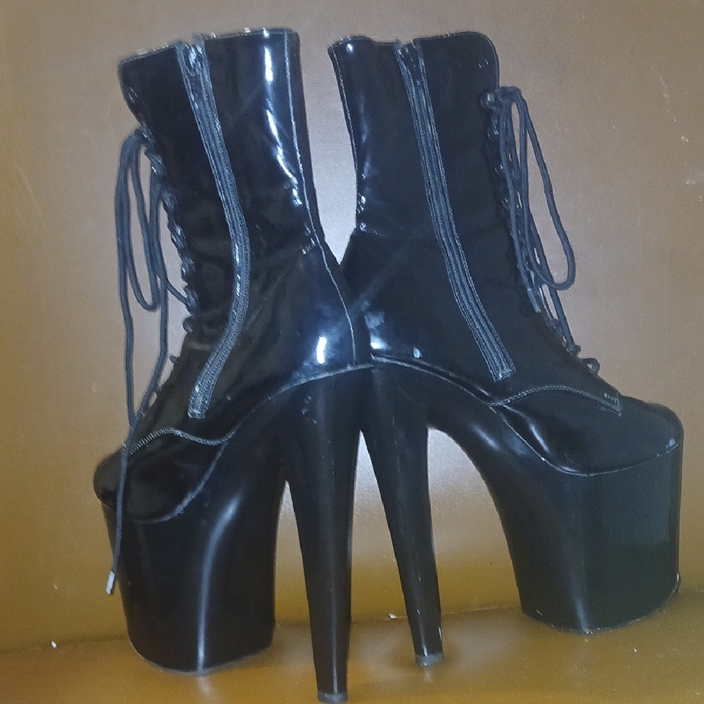 Pleaser Shiny Black Platform Lace-Up Boots View 3